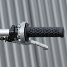Load image into Gallery viewer, Biltwell 6702-0178 Thruster Black TPV Rubber 7/8 inch (22mm) Handlebar Grips Pair
