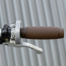 Load image into Gallery viewer, Biltwell 6703-0401 Recoil Brown TPV Rubber 1 inch (25mm) Handlebar Grips Pair Classic Style
